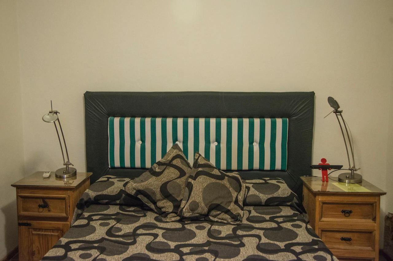 Feliza Hostel Villa Carlos Paz Eksteriør billede